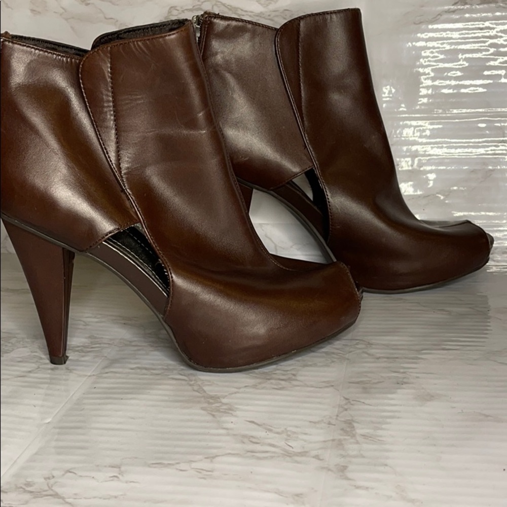 Kenneth Cole Reaction - Ankle Booties - Picture 8 of 14